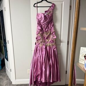 Elegant Pink One-Shoulder Dress